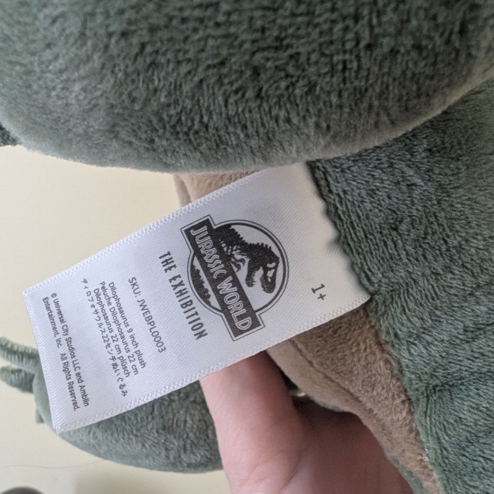 Jurassic World Green Dinosaur Plush Toy - Picture 6 of 8